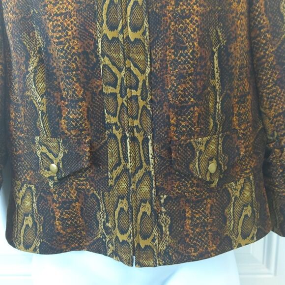Peck & Peck animal print zippered front jacket - Picture 3 of 14